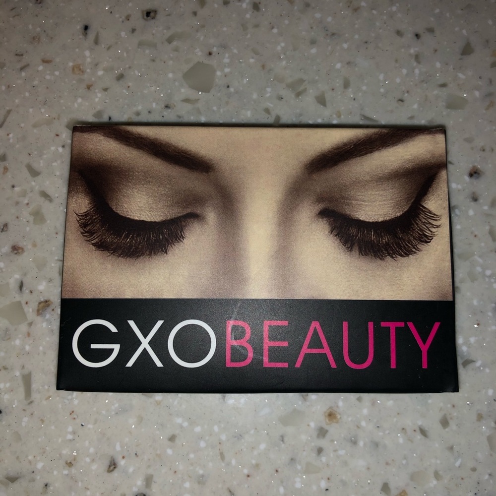 Magnetic eyelashes. One set